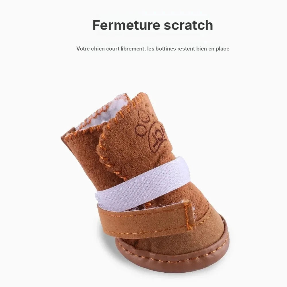 Bottines chaudes antidérapantes pour petit chien marron, gros plan sur la fermeture auto-agrippante blanche
