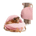 Siège auto 3-en-1 pour petit chien rose matelassé avec chien installé, et version sac portée à la main