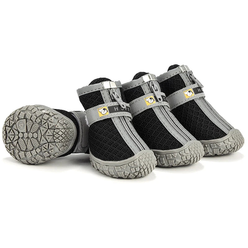 Lot de 4 chaussures antidérapantes respirantes pour petit chien noires à mailles, semelle crantée visible