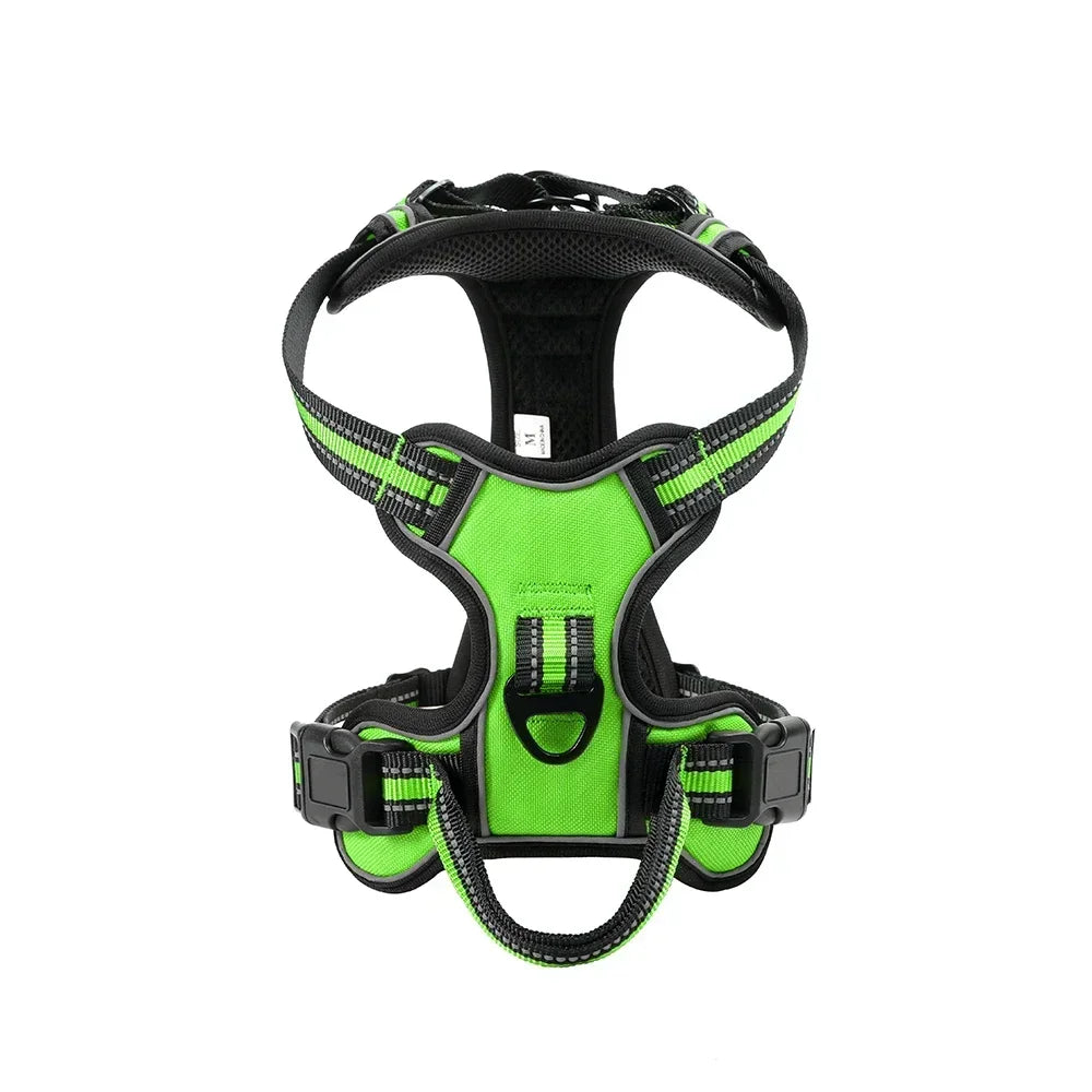 Harnais anti-traction réfléchissant pour chien, coloris vert, vue de face sur fond blanc