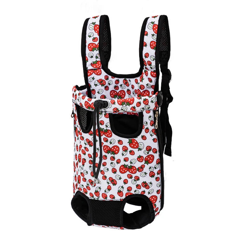 Sac à dos ventral pour petit chien en maille respirante, motif fraises rouges sur fond blanc, vue de trois quarts